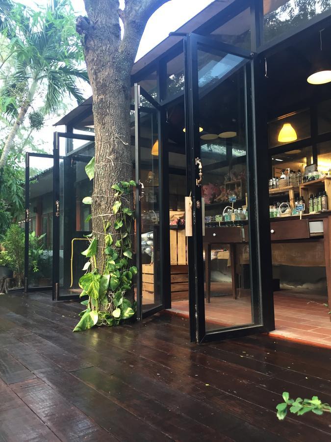 Hotel Baan Chumphon Pathio Zewnętrze zdjęcie