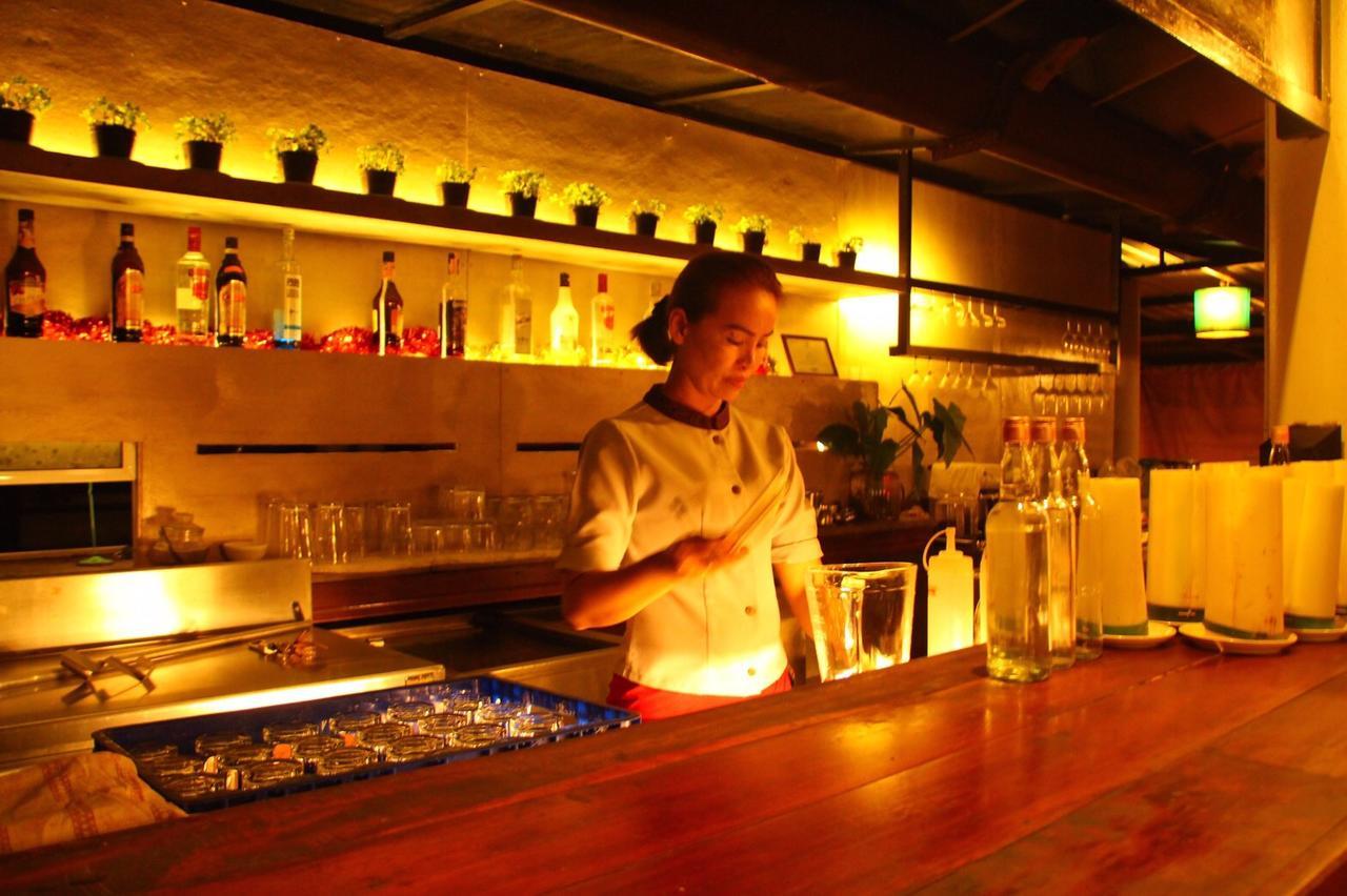 Hotel Baan Chumphon Pathio Zewnętrze zdjęcie